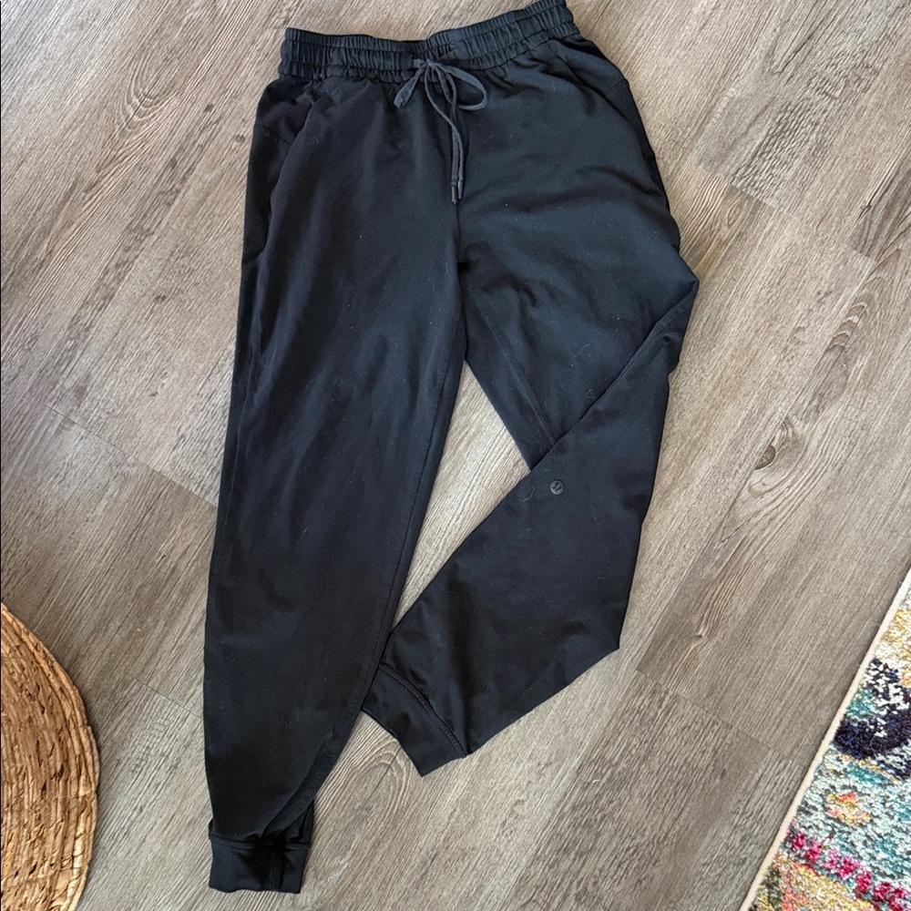LULULEMON Women’s Black Jogger Pants